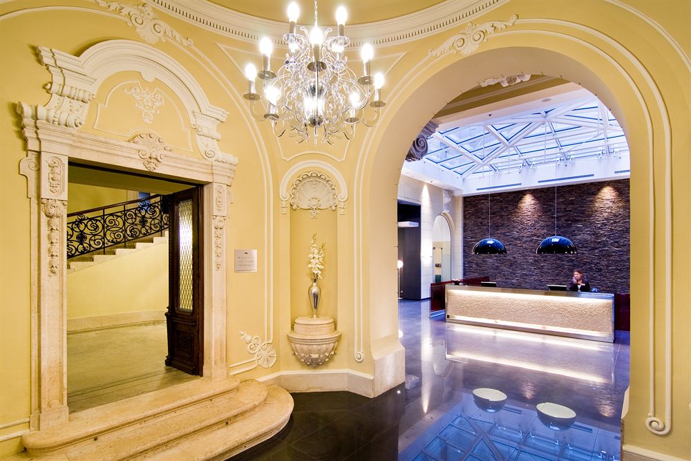 Hotel Palazzo Zichy Budapest 요제프바로스 Hungary thumbnail